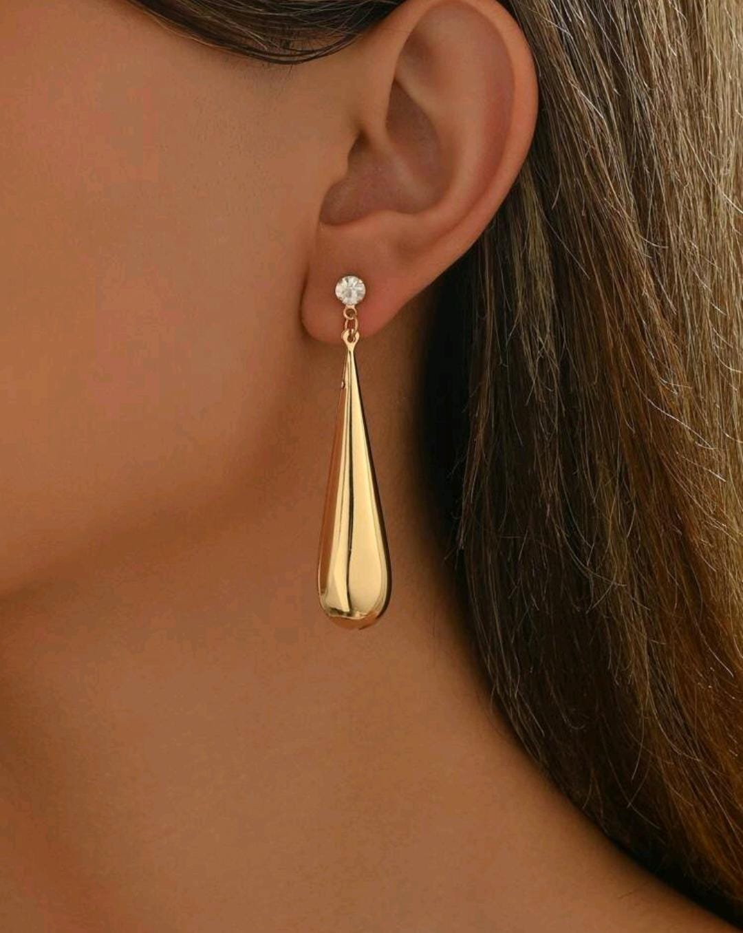 Droplet fashion earring