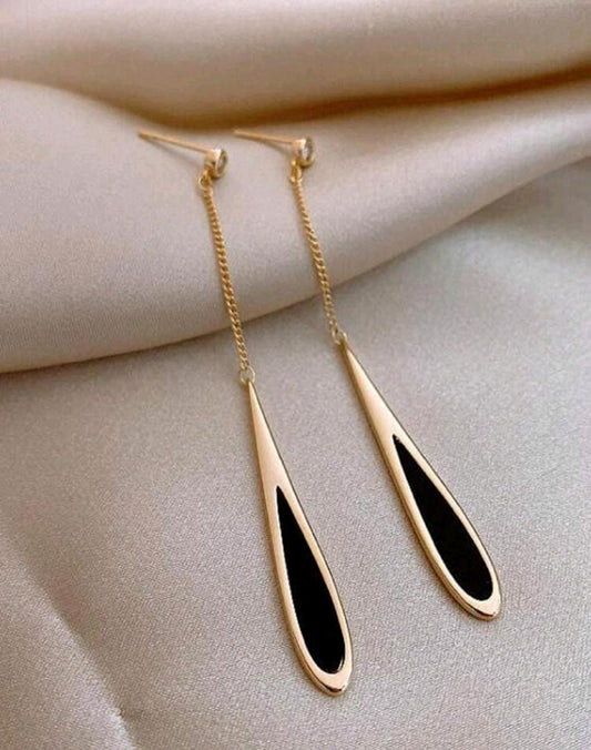 Black tassel drop earring